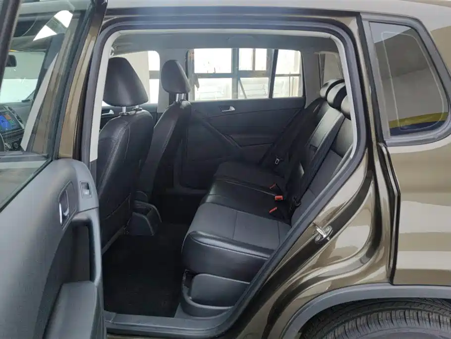 Volkswagen Tiguan 2016 — фото 11