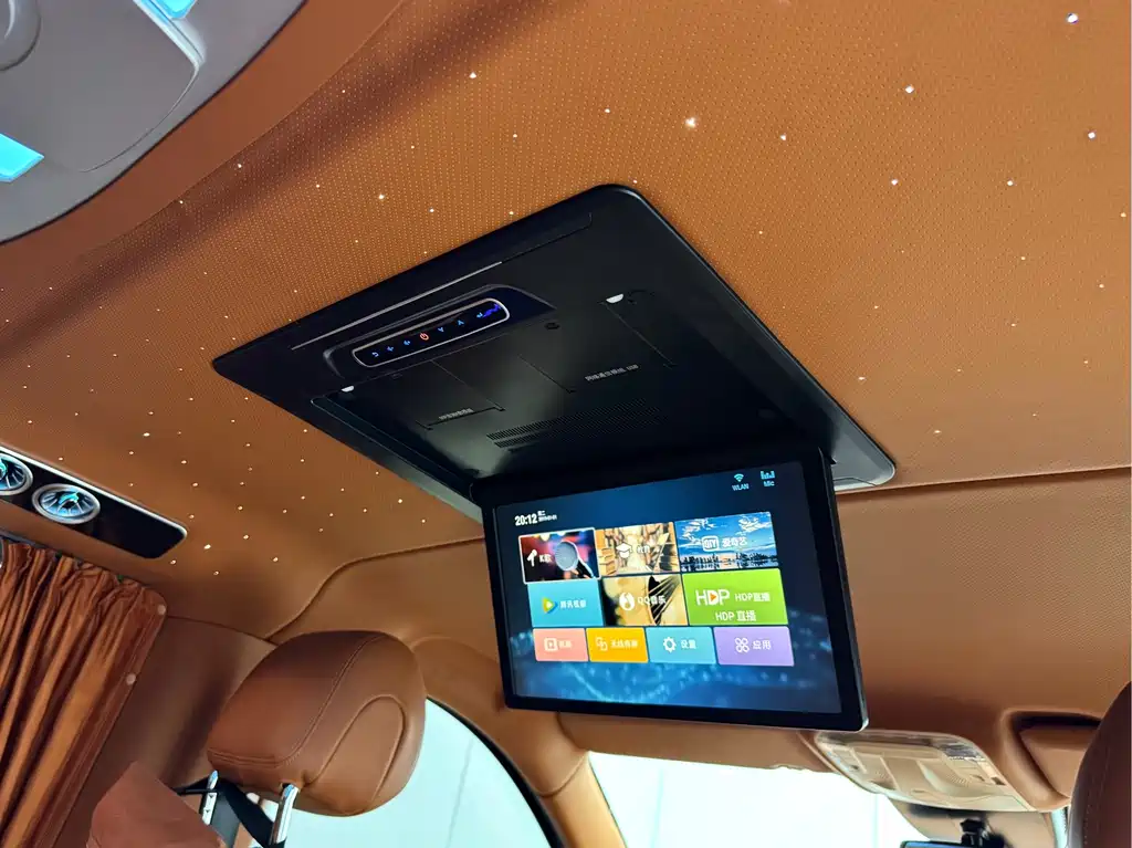 Mercedes-Benz Vito 2023 — фото 18