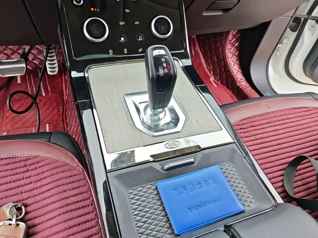 Land Rover Evoque 2022 — фото 14