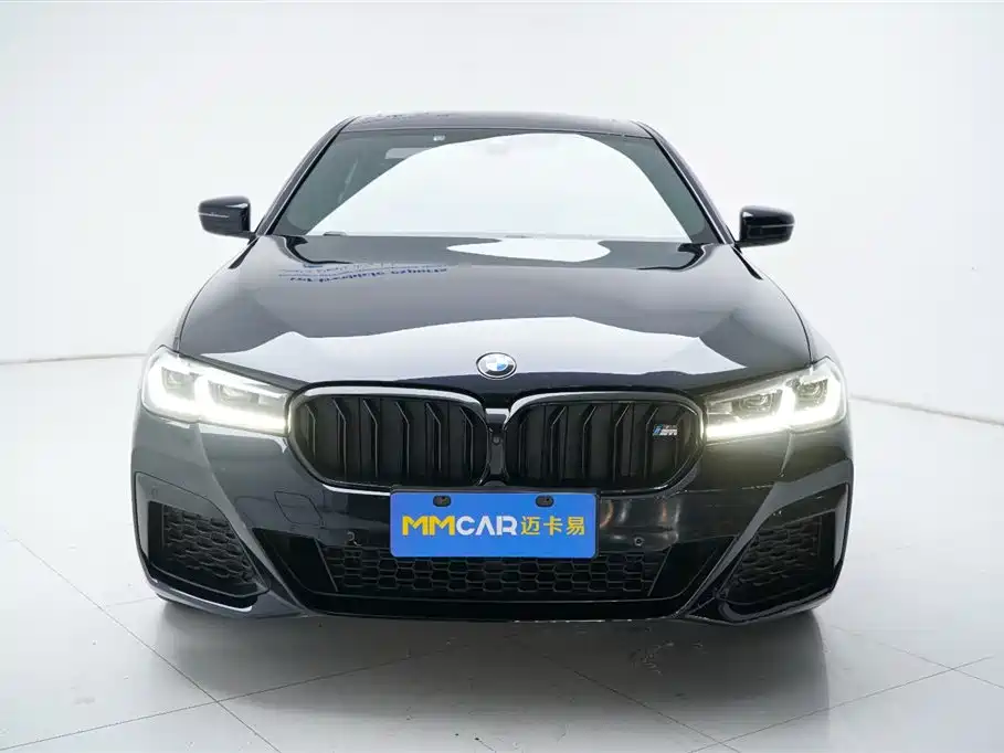 BMW 5 Series 2020 — фото 10