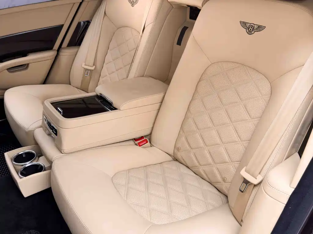 Bentley Mulsanne 2014 — фото 25