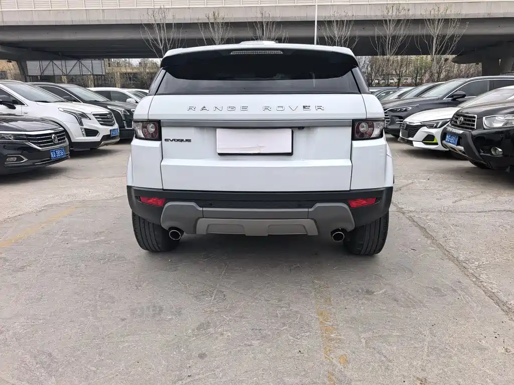 Land Rover Evoque 2015 — фото 10