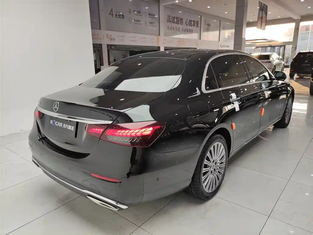 Mercedes-Benz E-Class 2023 — фото 31