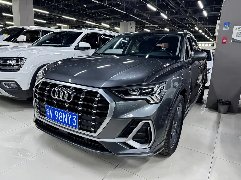 Audi Q3 2023 — фото 10