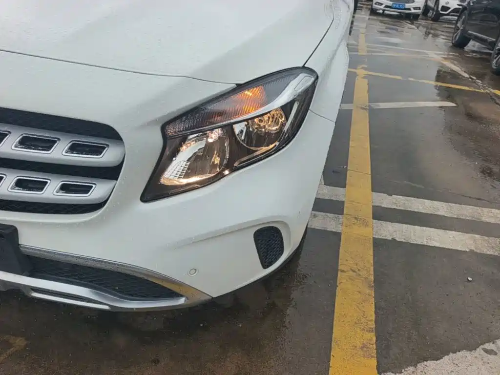 Mercedes-Benz GLA 2018 — фото 24