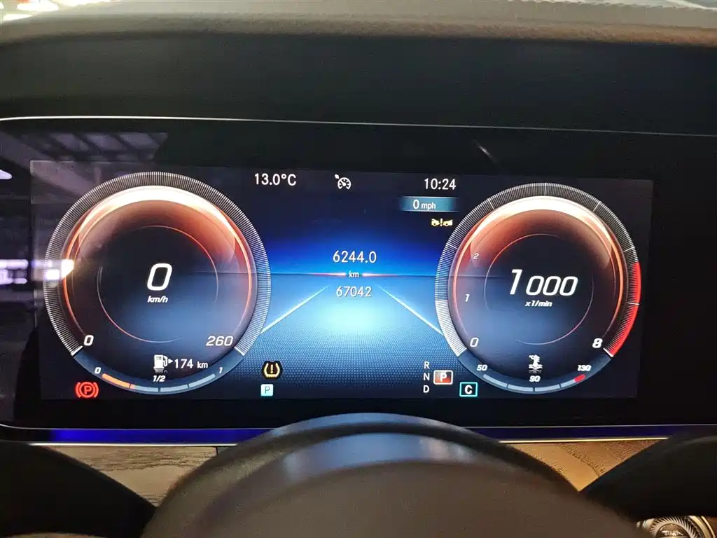 Mercedes-Benz E-Class 2023 — фото 12