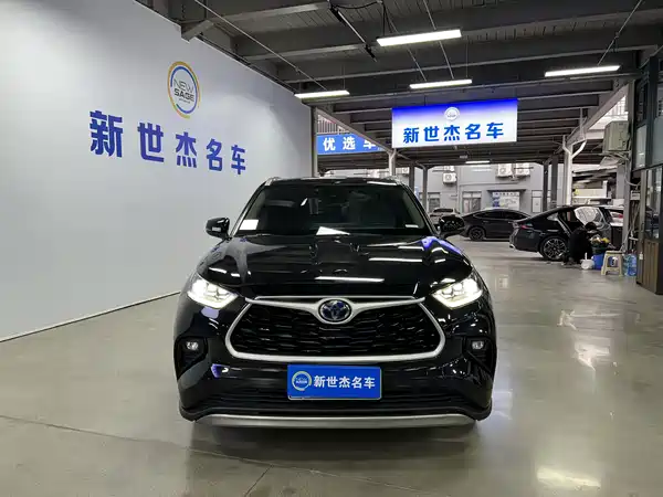 Toyota Highlander 2021
