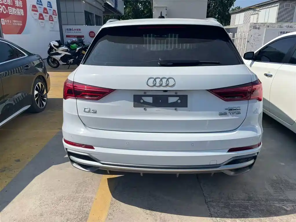 Audi Q3 2023 — фото 11