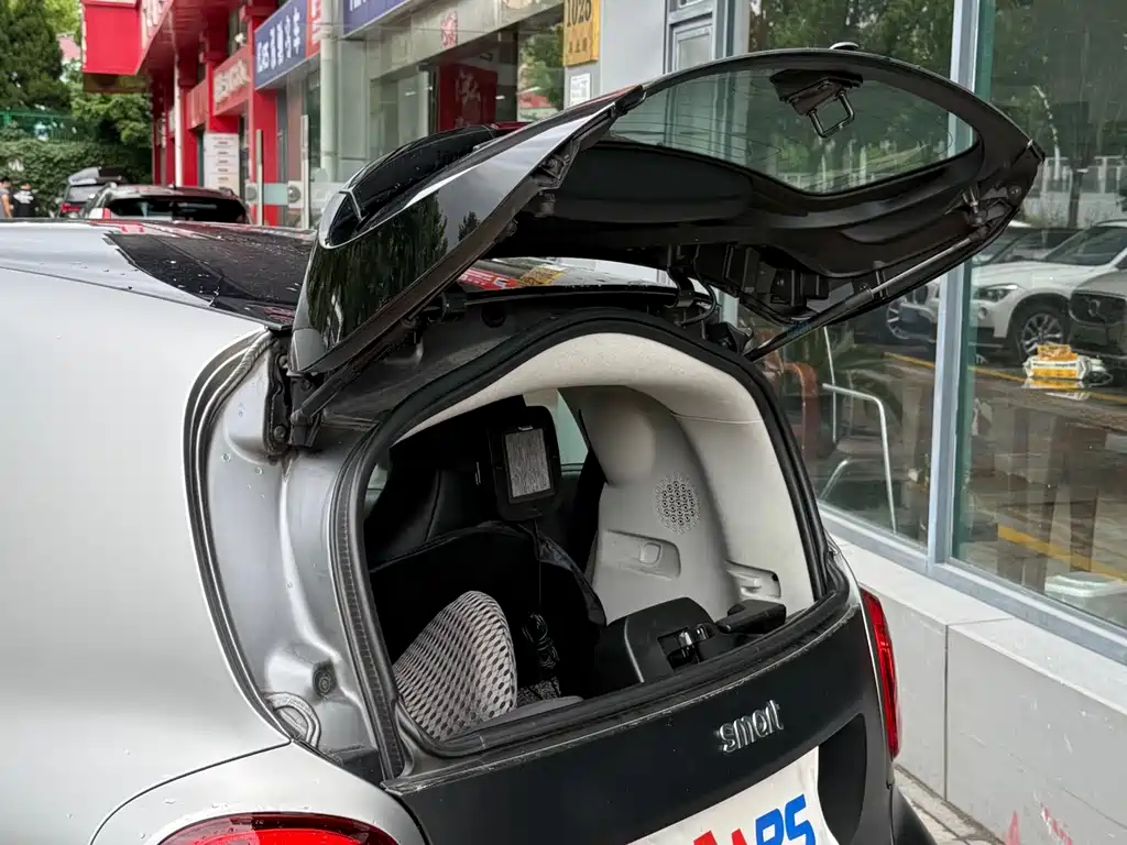 smart Fortwo 2017 — фото 4