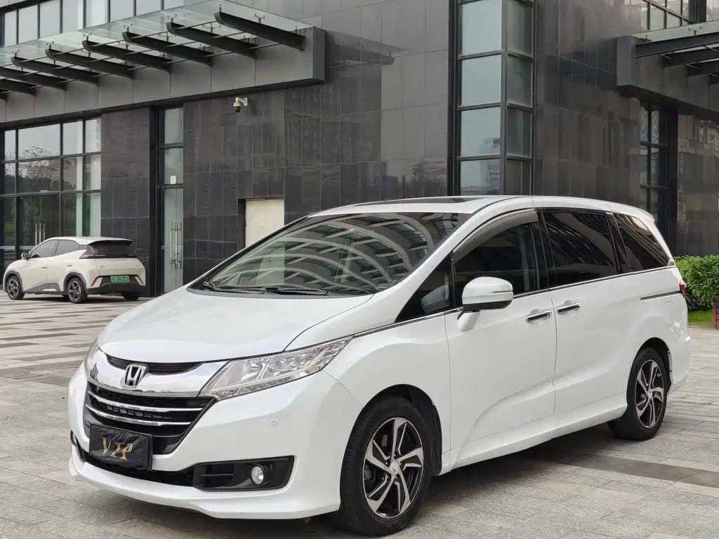 Honda Odyssey 2017 — фото 2