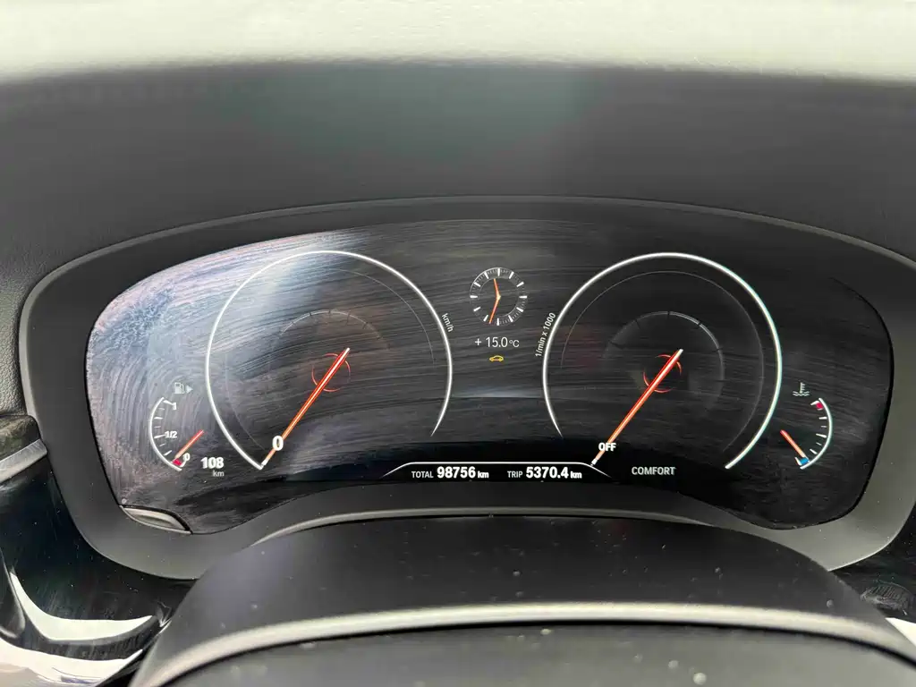 BMW 5 Series 2019 — фото 14