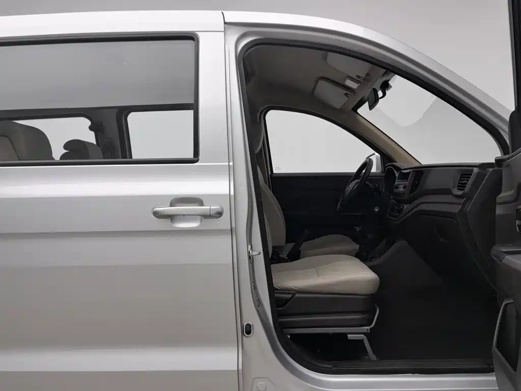 Wuling Hongguang V 2023 — фото 23