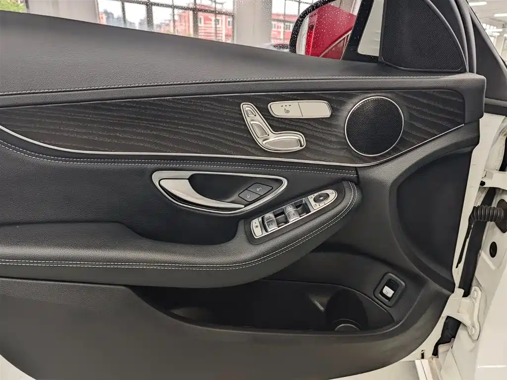 Mercedes-Benz C-Class 2018 — фото 13