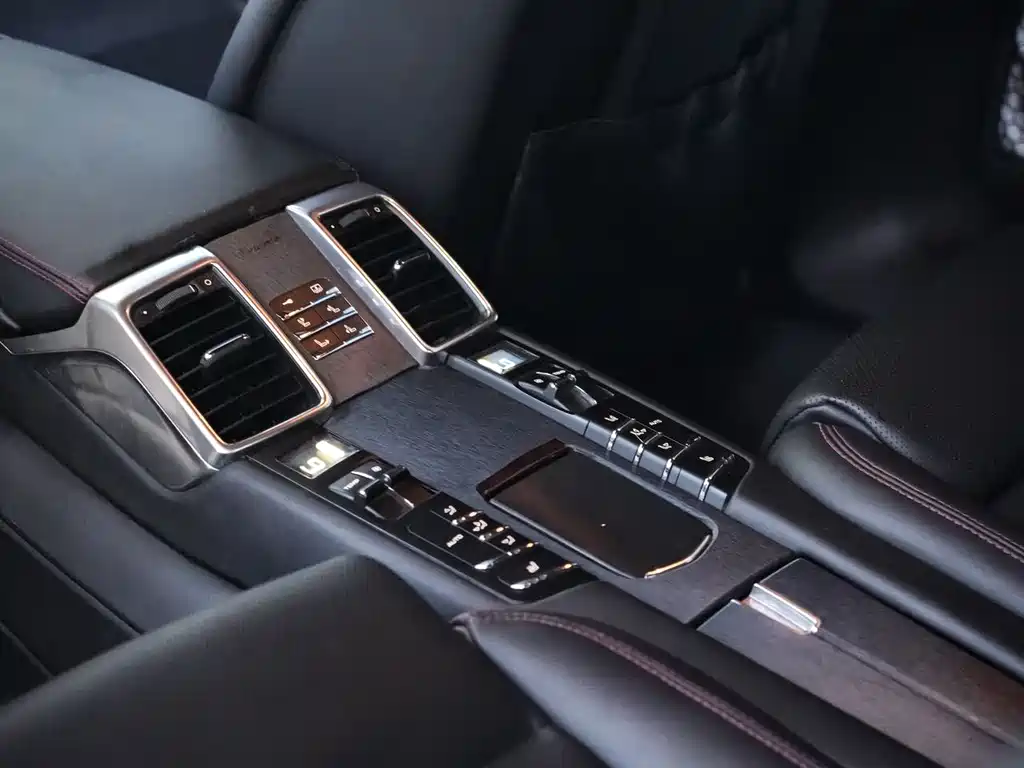 Porsche Panamera 2010 — фото 21
