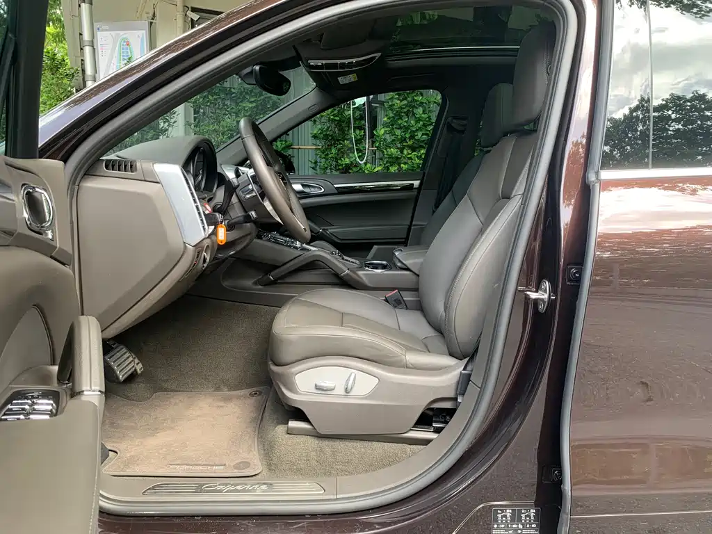 Porsche Cayenne 2015