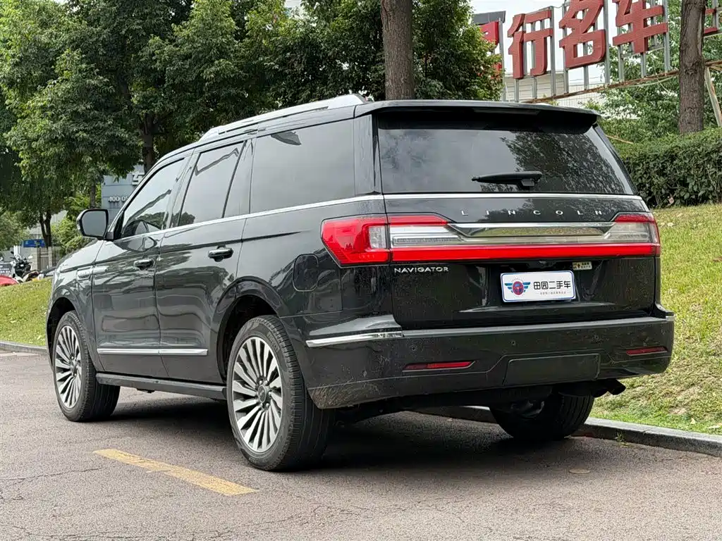 Lincoln Navigator 2021 — фото 4
