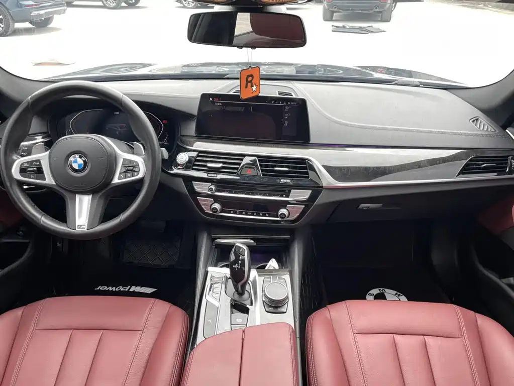 BMW 5 Series 2020 — фото 9