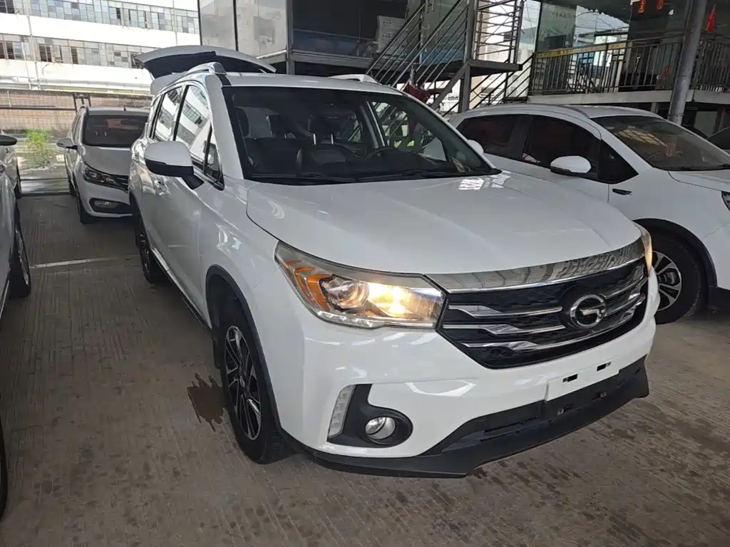 GAC Trumpchi GS4 2016 — фото 4