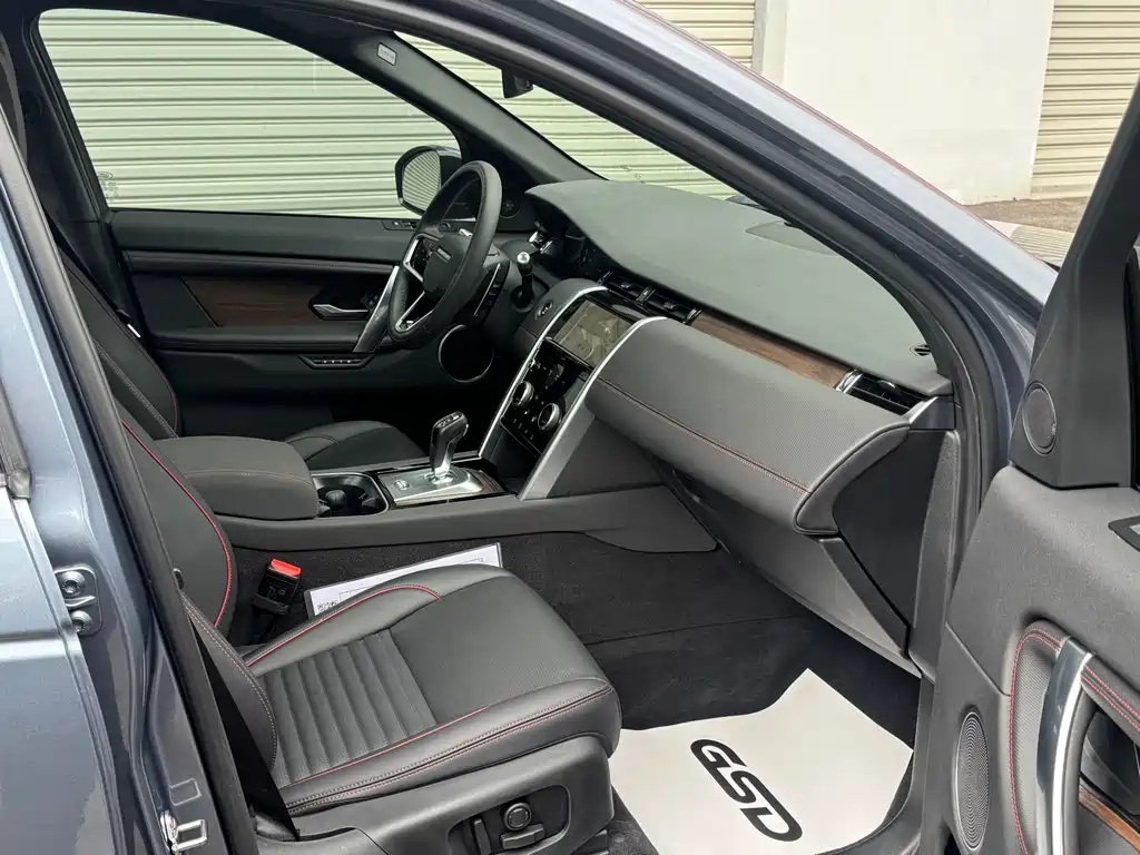 Land Rover Discovery Sport 2022 — фото 13