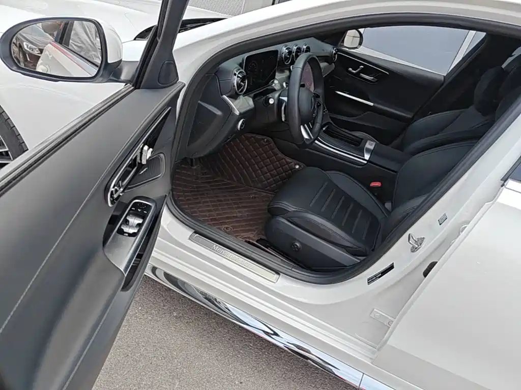 Mercedes-Benz C-Class 2023 — фото 16