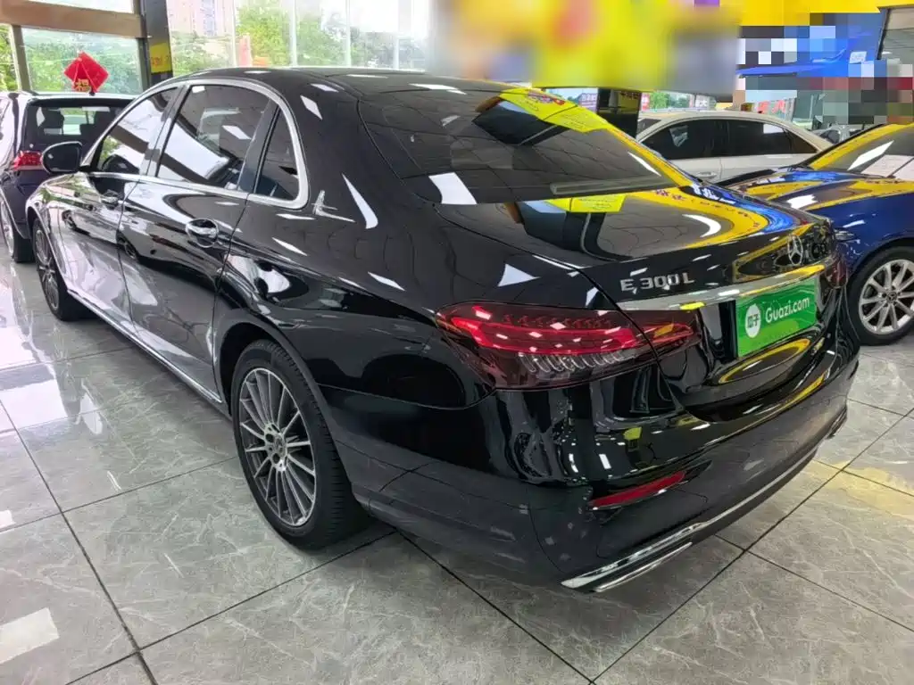 Mercedes-Benz E-Class 2022