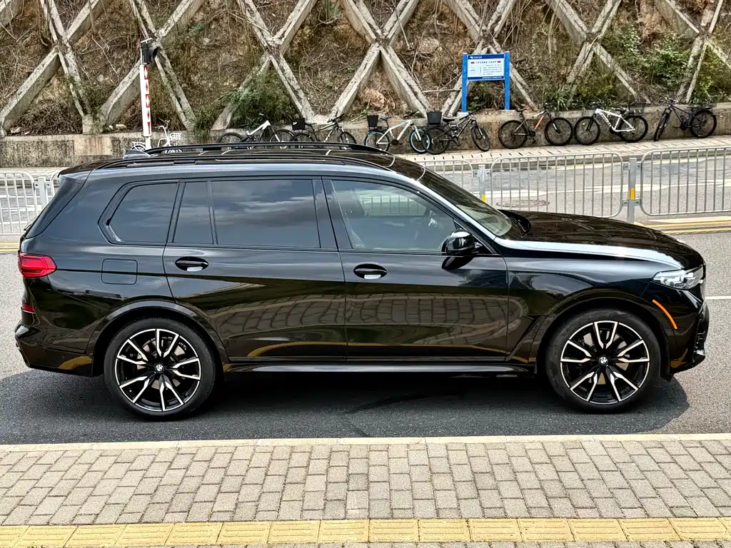BMW X7 2022 — фото 4