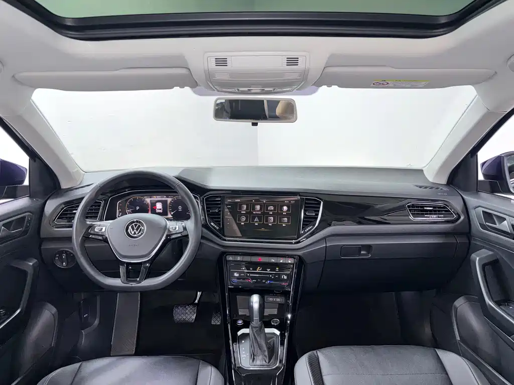 Volkswagen T-Roc 2022 — фото 11