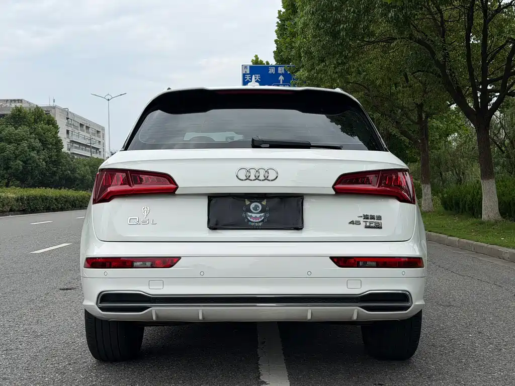 Audi Q5L 2020 — фото 5