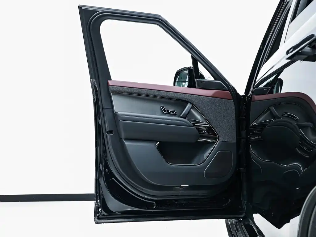 Land Rover Sport 2024 — фото 14