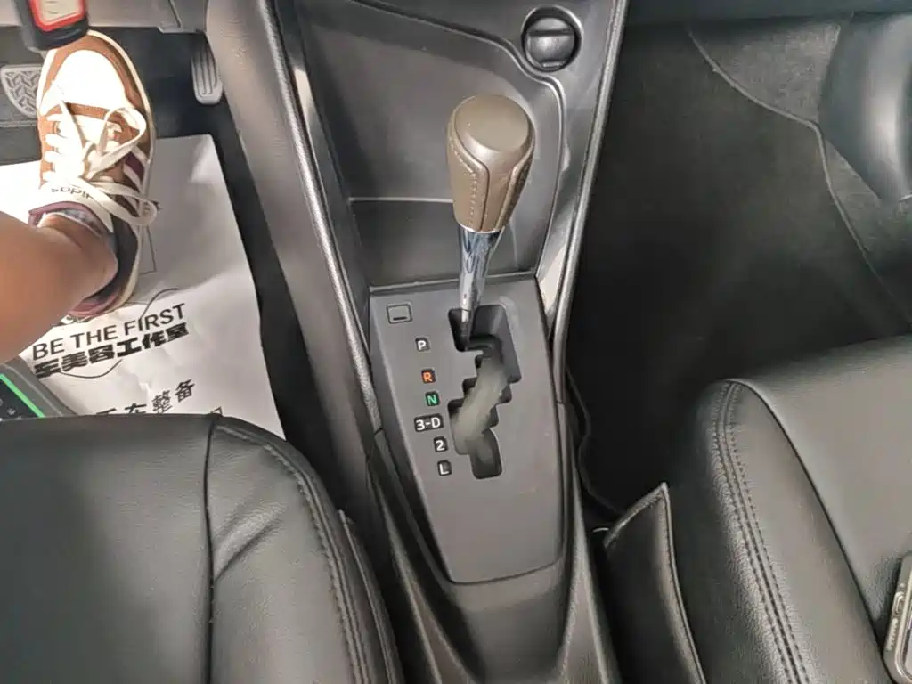 Toyota Vios 2015 — фото 14