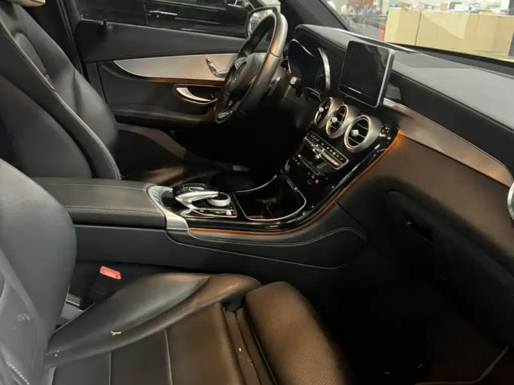 Mercedes-Benz GLC 2017 — фото 12