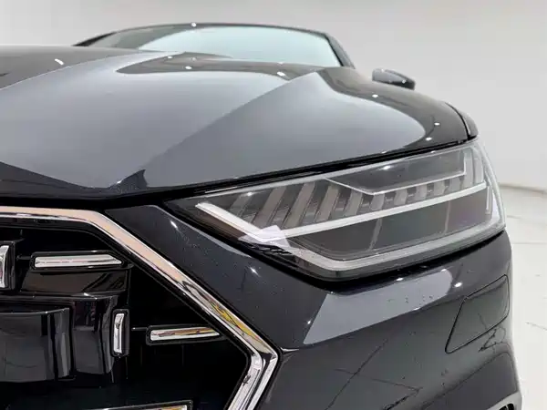 Audi A7L 2022