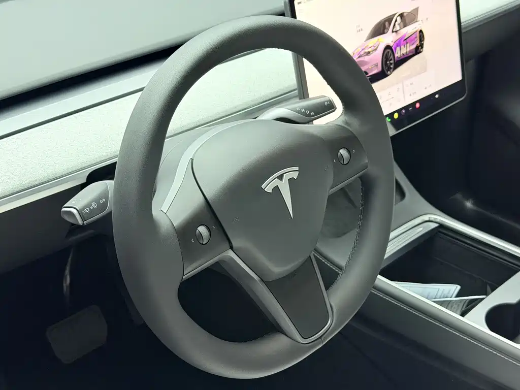Tesla Model Y 2023 — фото 4