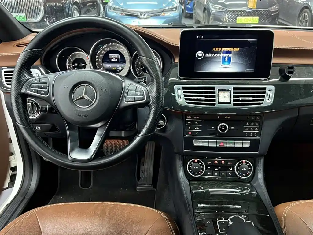 Mercedes-Benz CLS 2017 — фото 10