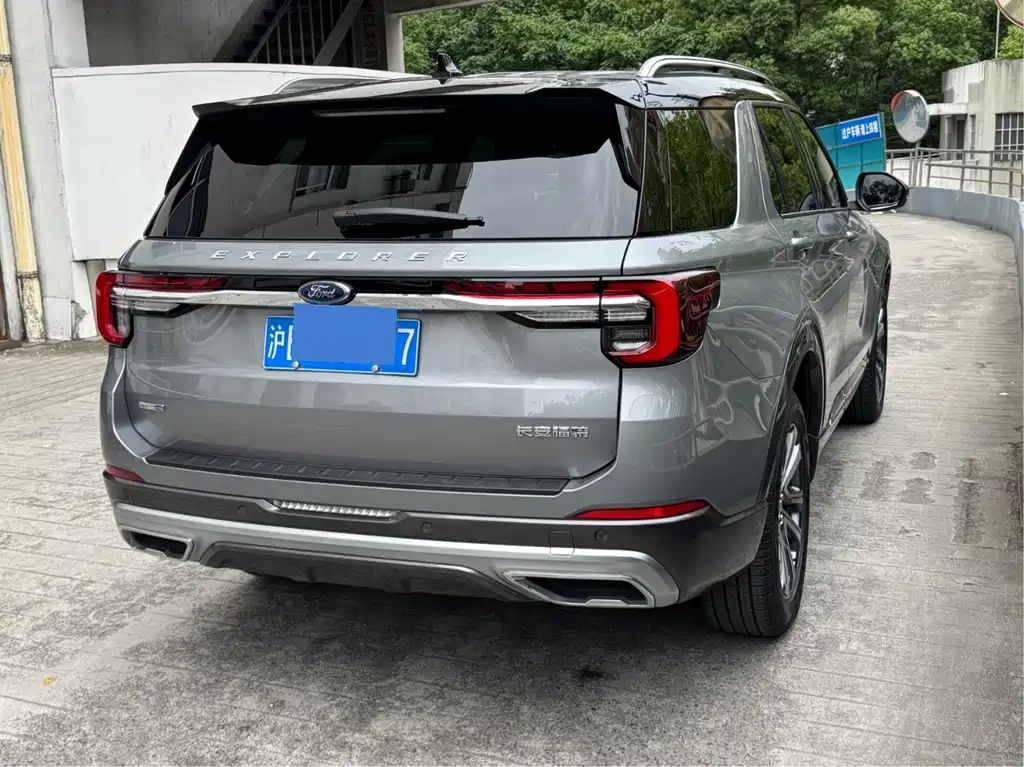 Ford Explorer 2023 — фото 21