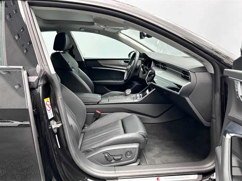 Audi A7 2024 — фото 15