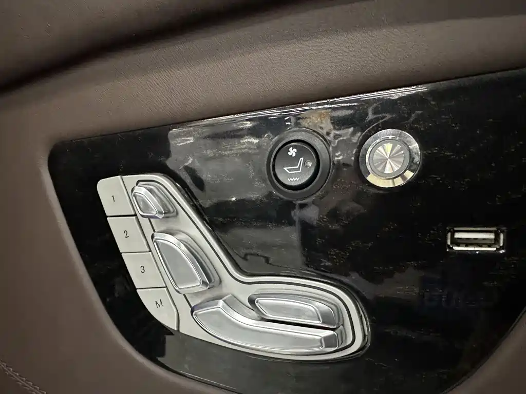 Mercedes-Benz Vito 2019 — фото 24