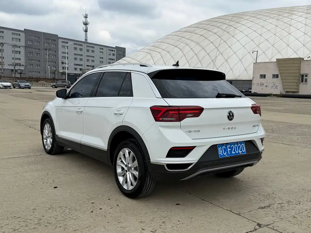 Volkswagen T-Roc 2023 — фото 5