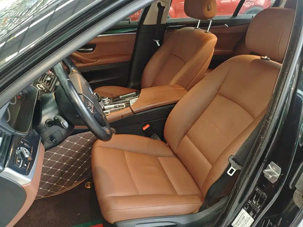 BMW 5 Series 2015 — фото 12