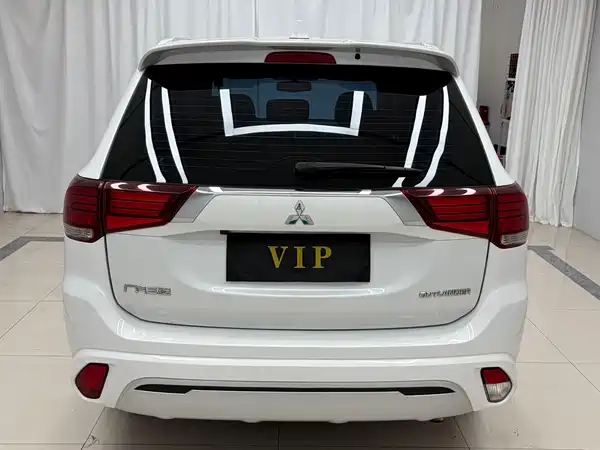 Mitsubishi Outlander 2021