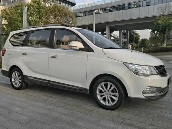 Baojun 730 2016