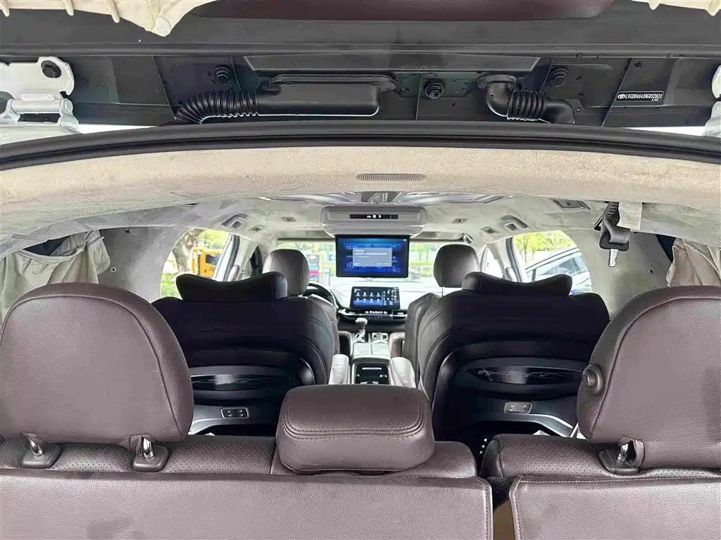 Toyota Sienna 2022 — фото 24