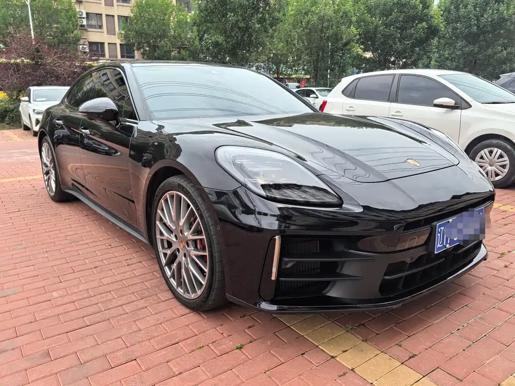 Porsche Panamera 2024