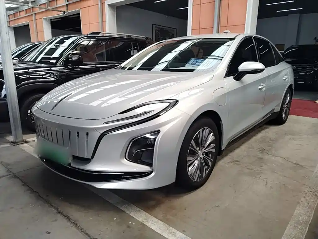 Hongqi E-QM5 2022