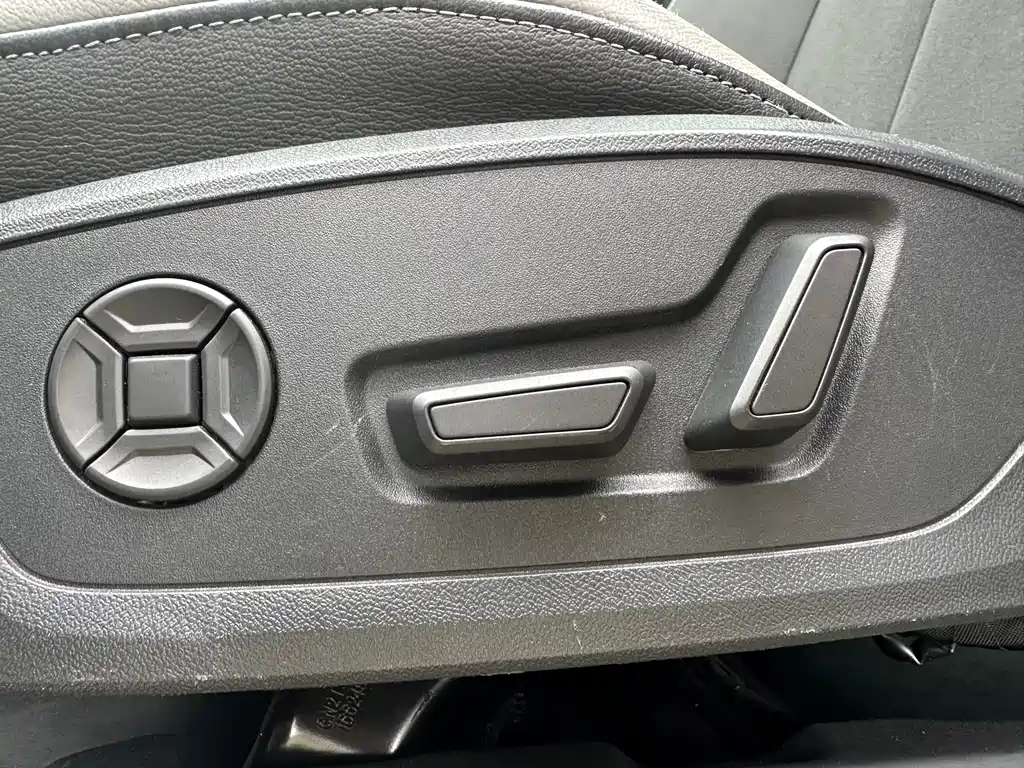 Audi Q3 2022 — фото 12