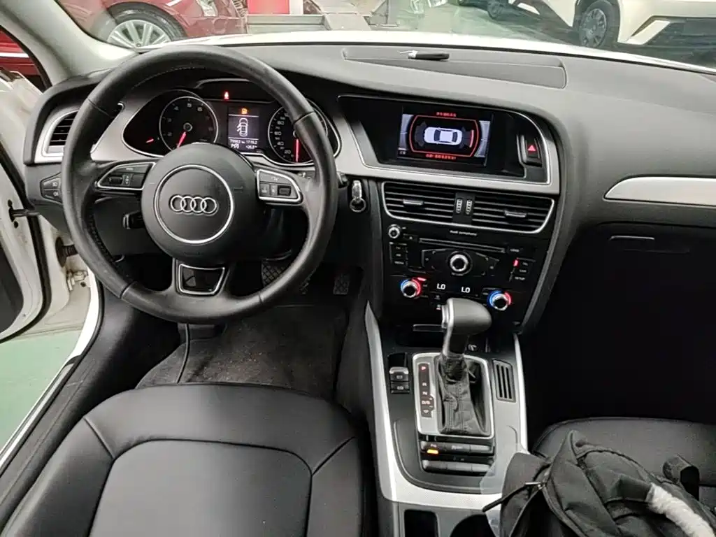 Audi A4L 2015 — фото 10