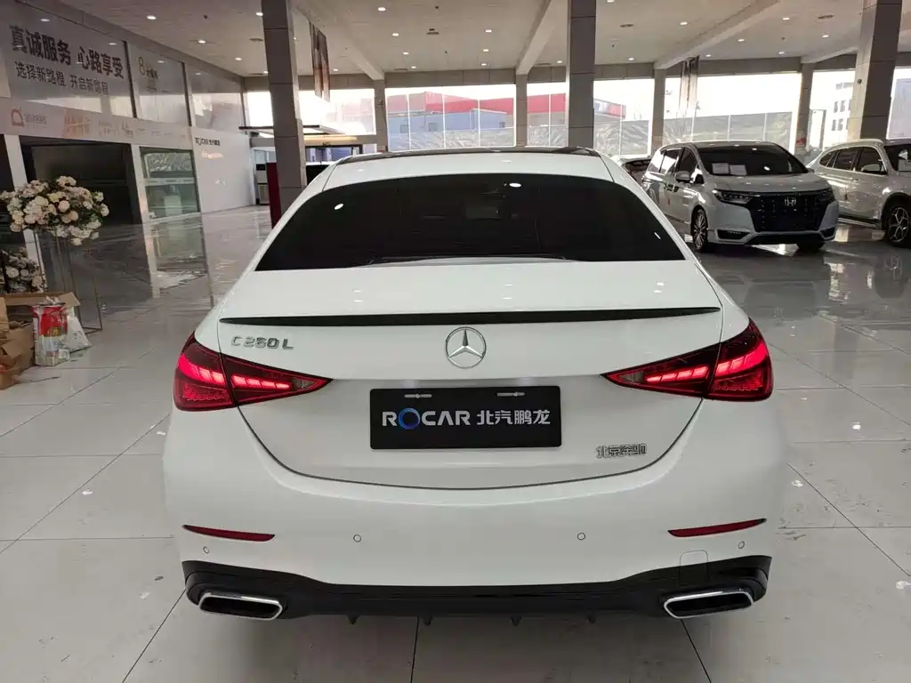 Mercedes-Benz C-Class 2023 — фото 30