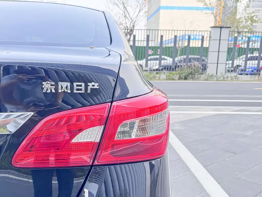 Nissan Sylphy 2019 — фото 25