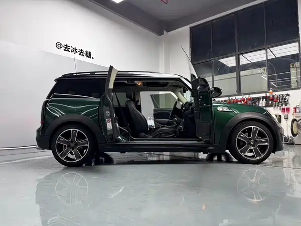 MINI Clubman 2013
