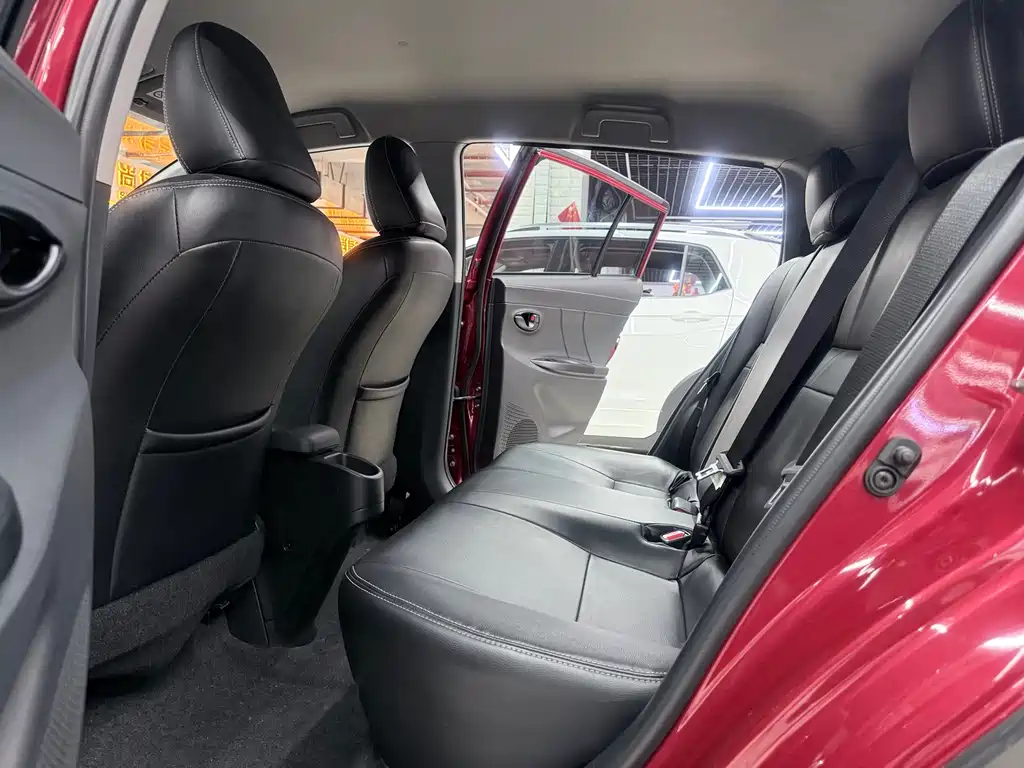 Toyota Yaris L 2021 — фото 19